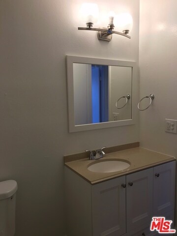 Building Photo - 840 W Colden Ave