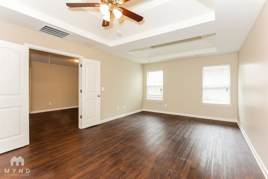 Building Photo - 7425 Absinth Dr