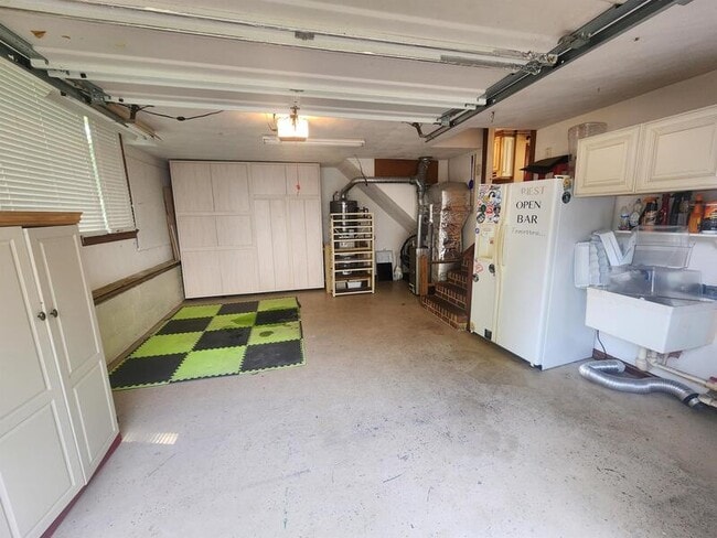 Building Photo - 720 Aguila Dr