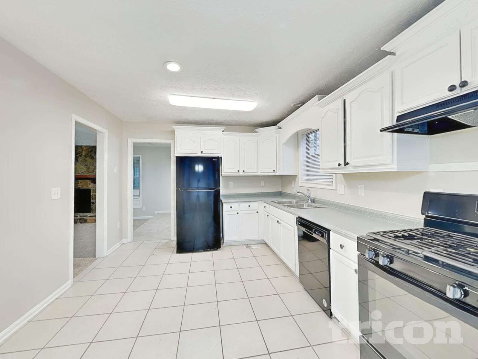 Building Photo - 303 Lowe Ct NW