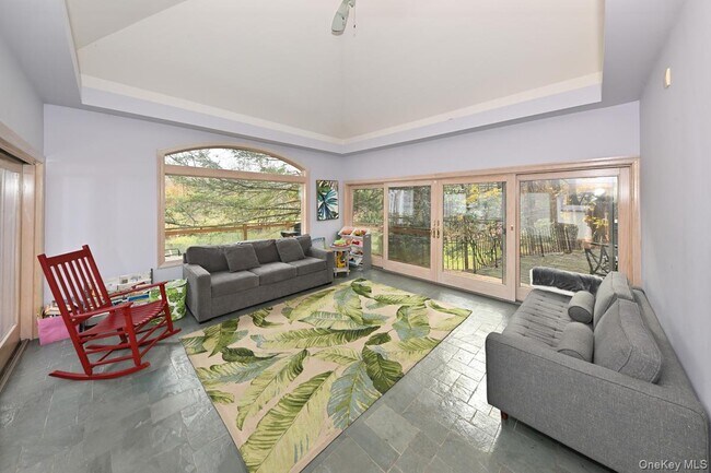 Building Photo - 27 Sky Meadow Rd