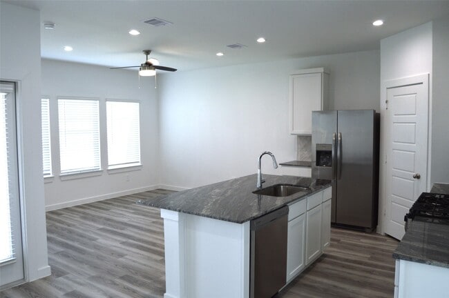 Building Photo - 10212 Berkeley Spgs Trl