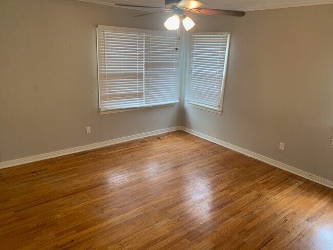 Building Photo - 3515 27th St