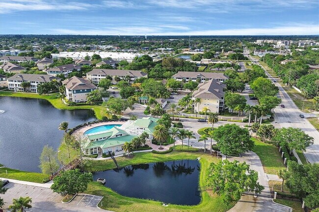 Building Photo - Nicely Furnished 1-Bedroom Condo with Granite Charm and Poolside Relaxation in Bradenton!"
