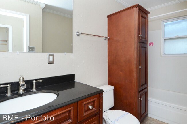 Building Photo - 2 br, 1 bath House - 4211 Cline
