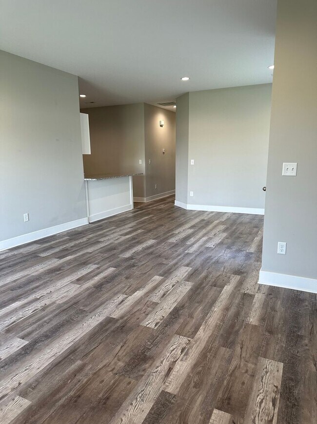 Building Photo - 12138 W 33rd St N