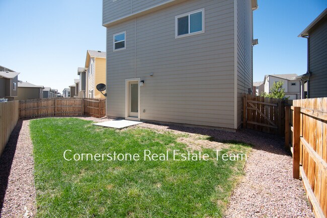 Building Photo - 855 Endeavor Wy