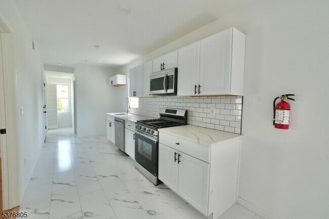 Building Photo - 264 Greylock Pkwy