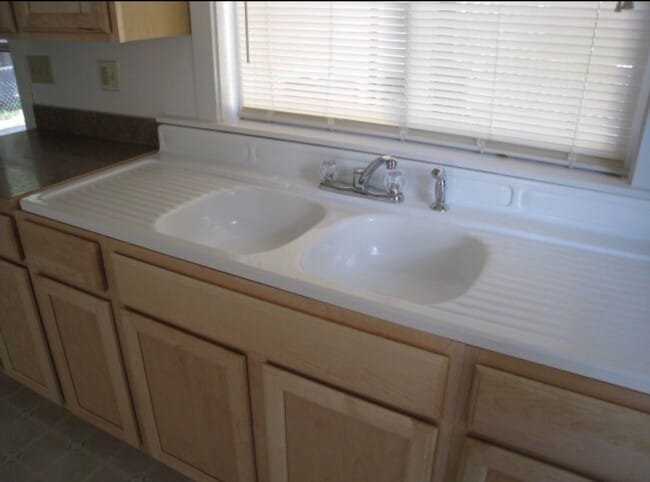 Building Photo - 2 bedroom 1 bath home