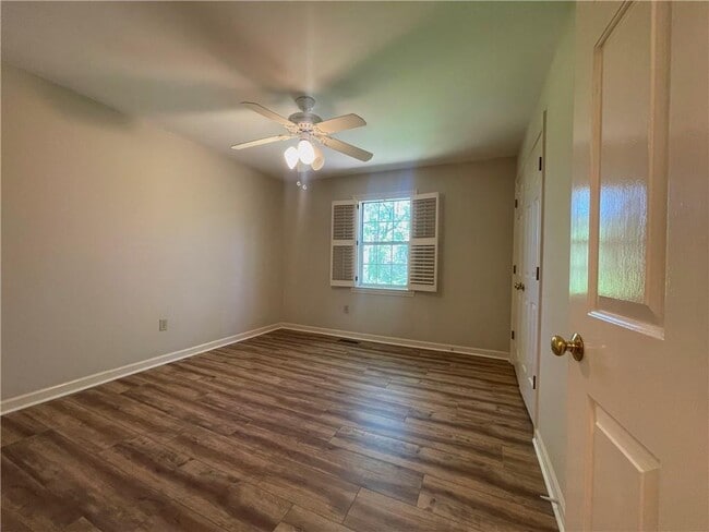 Building Photo - 1160 Old Windsor Pkwy