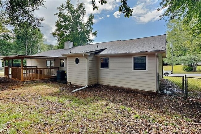 Building Photo - 7116 Stonecreek Dr