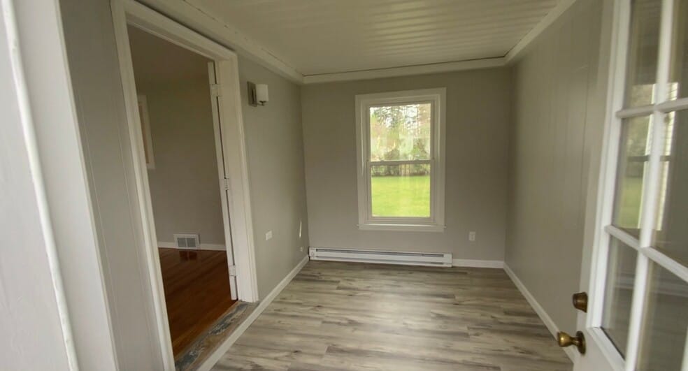 Building Photo - 73 Kenway Dr