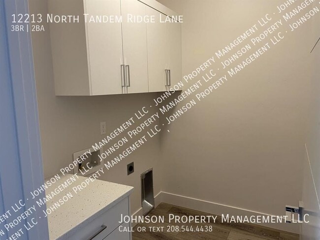 Building Photo - 12213 N Tandem Ridge Ln