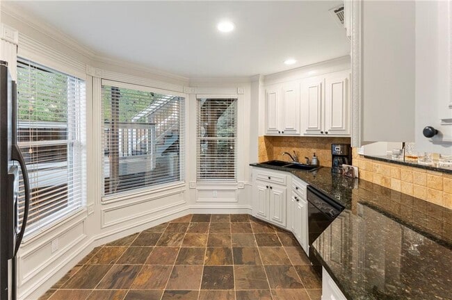 Building Photo - 6005 Oakbury Ln