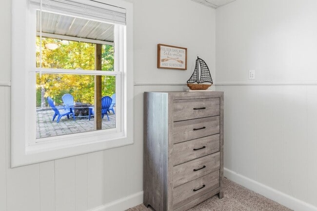 Building Photo - Furnished Home on KY Lake