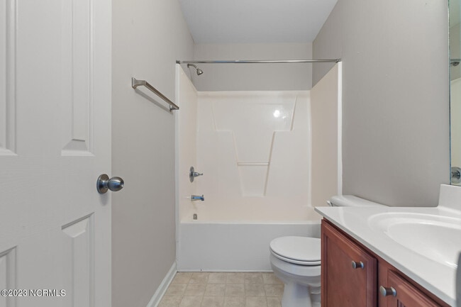 Building Photo - 9005 Banister Loop