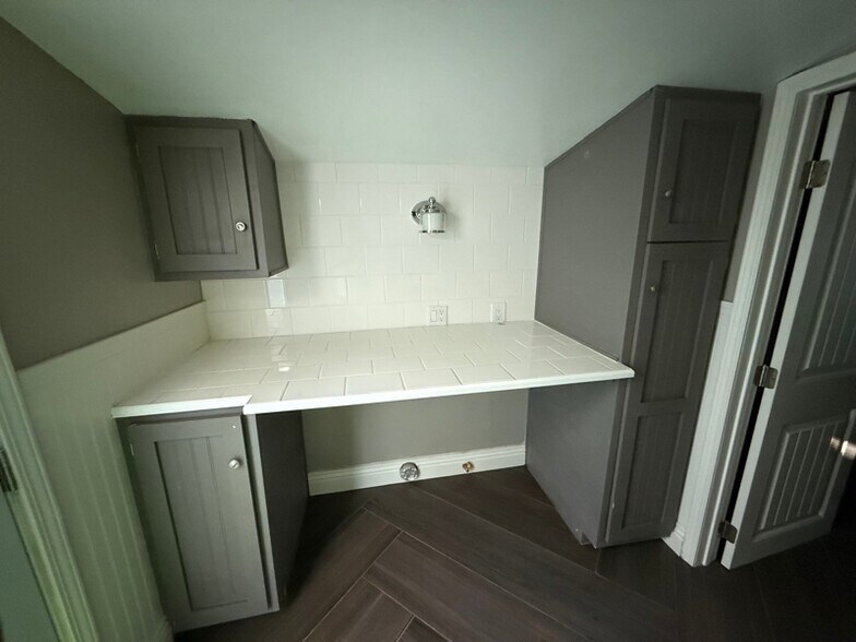 Building Photo - 40089 High St