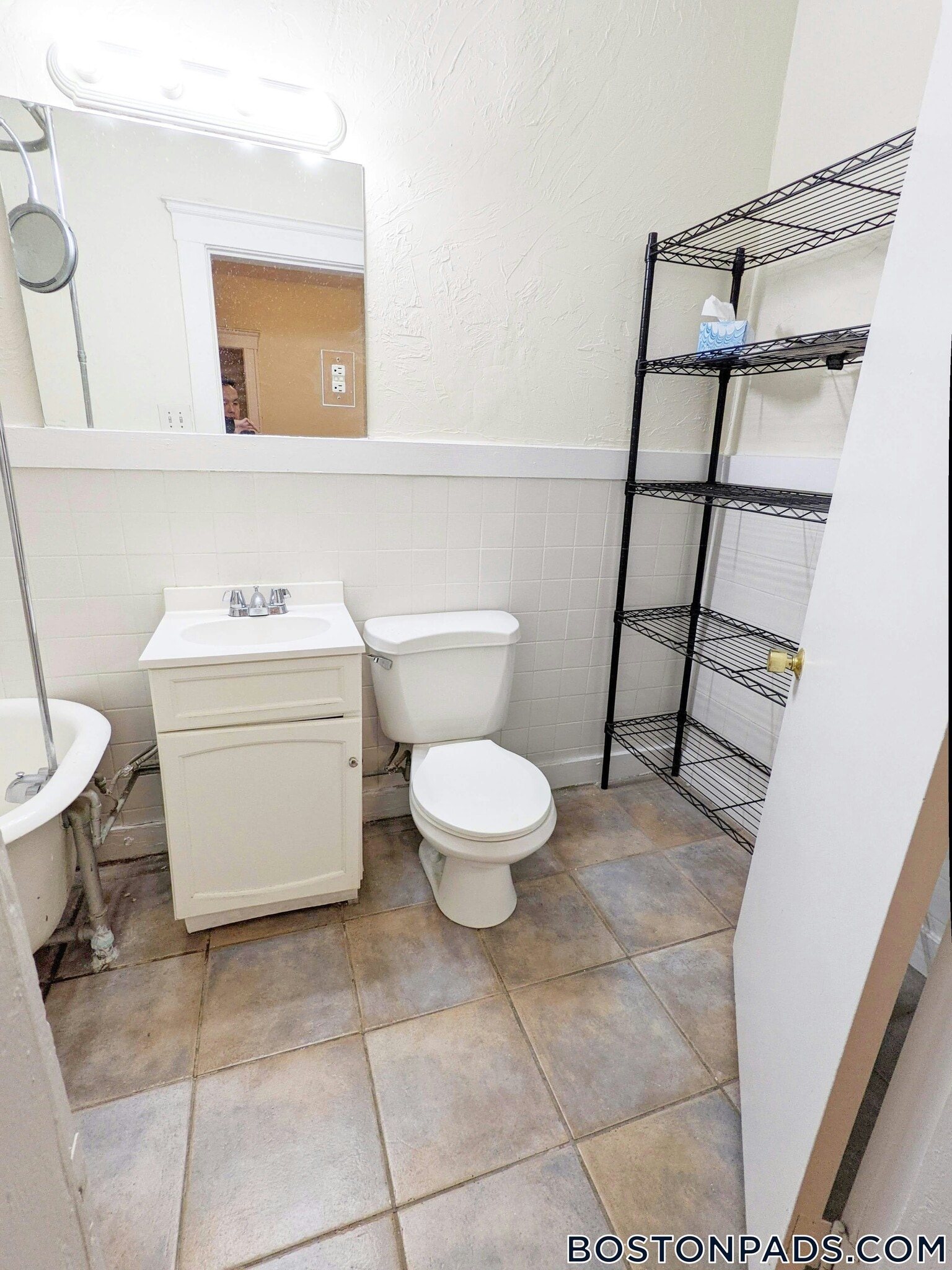 Building Photo - 520 Cambridge St