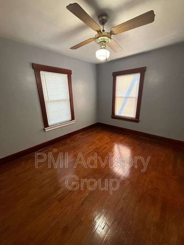 Building Photo - 1228 SW Woodward Ave