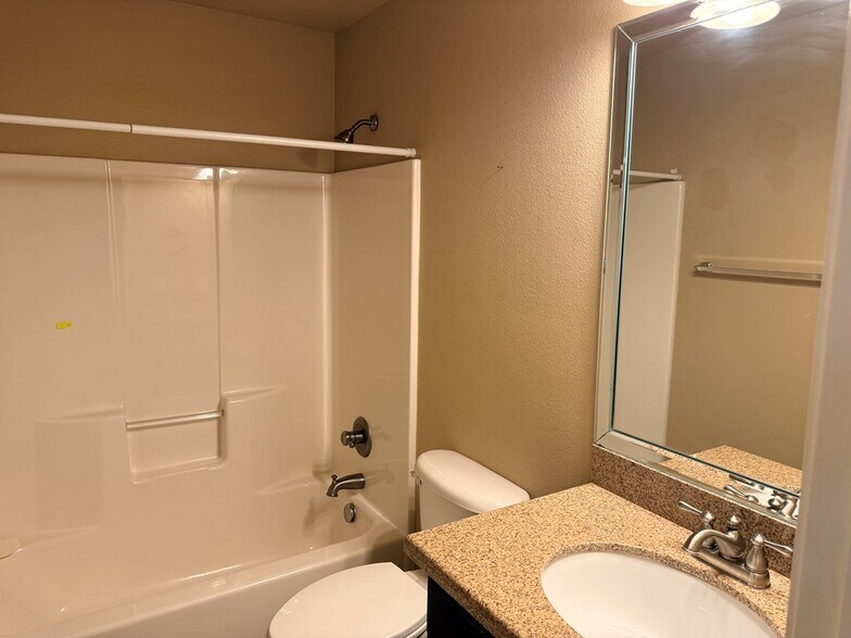 Building Photo - 7230 Barksdale Ln