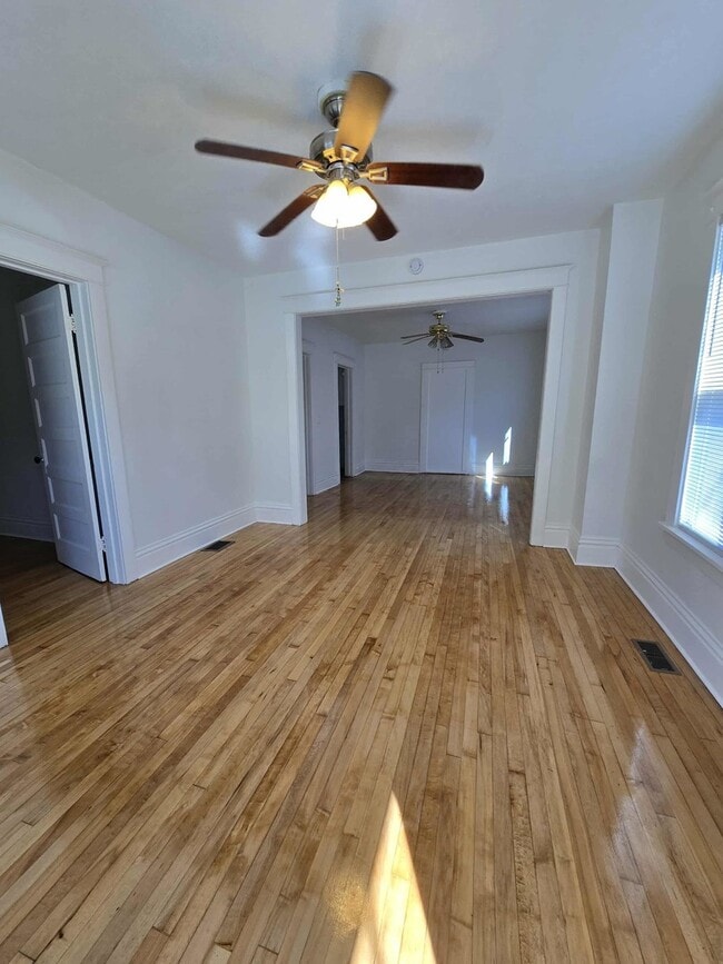 Building Photo - 326 Superior St