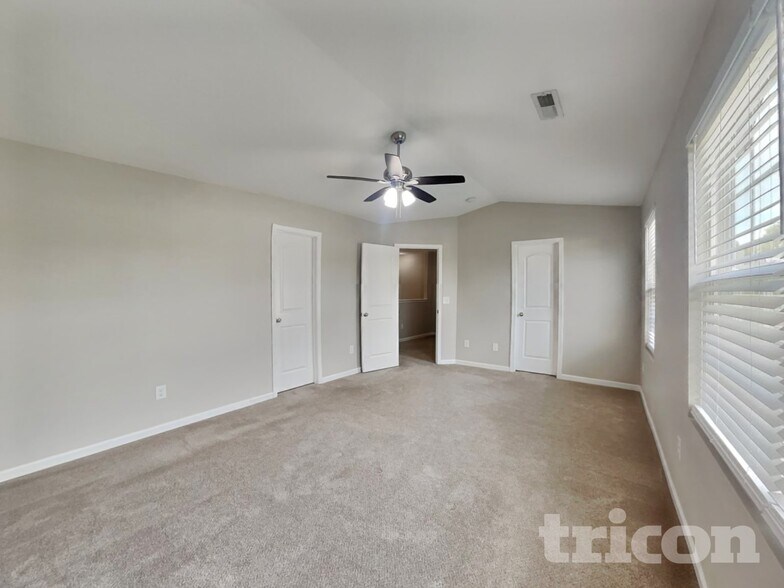 Building Photo - 1110 Langston Dr