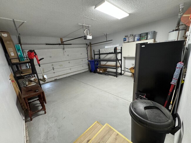 Building Photo - 368 Dogwood Ln