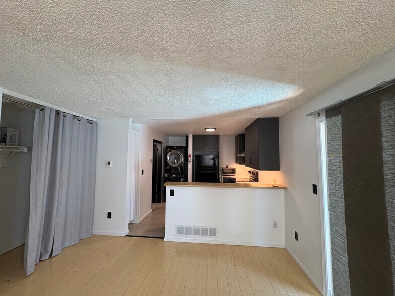 Building Photo - 9686 W Chatfield Ave