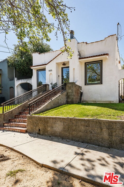 Building Photo - 4870 Stratford Rd