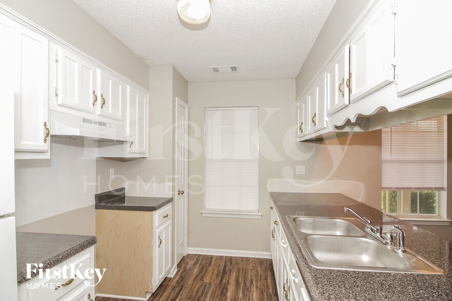 Building Photo - 1590 Belle Trees Dr