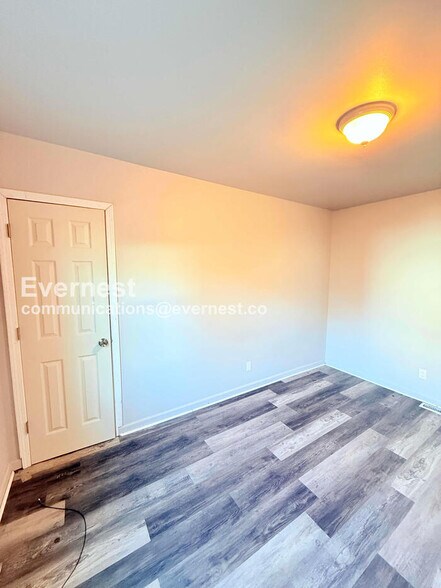 Building Photo - 19148 Hilton Dr