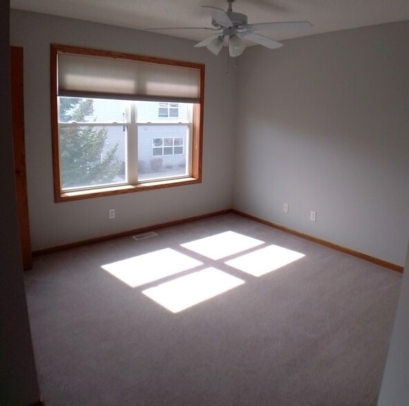 Building Photo - 10549 64th Way NE