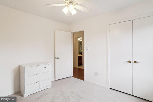 Building Photo - 10940 Brewer House Rd