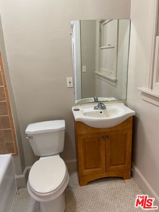 Building Photo - 4537 W 11th Pl