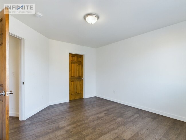 Building Photo - 3 Bedroom in River Rock