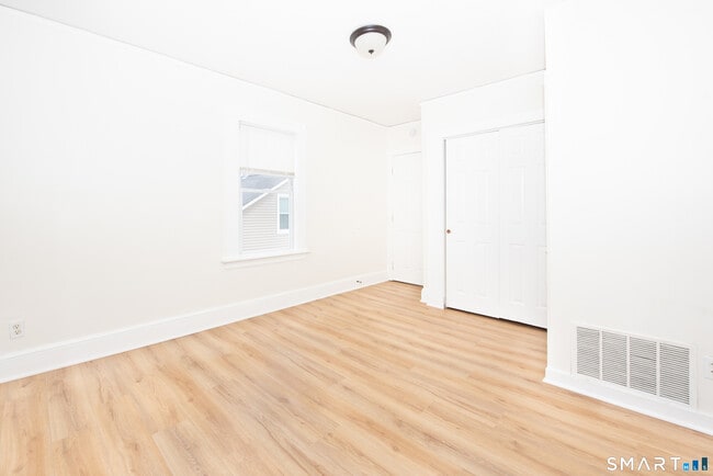 Building Photo - 110 Beaver St