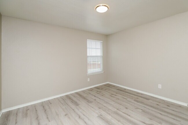 Building Photo - 3903 Goliad Frd
