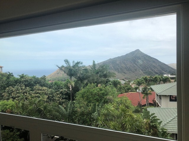 Building Photo - 4 BED, 4.5 BATH, HOUSE W/GARAGE For rent in Hawaii Kai