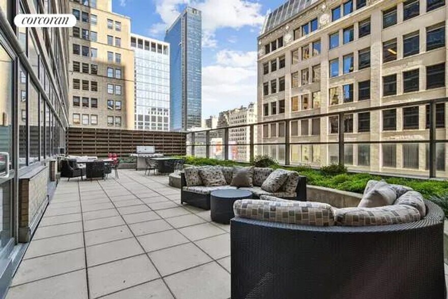 Building Photo - 125 W 31st St