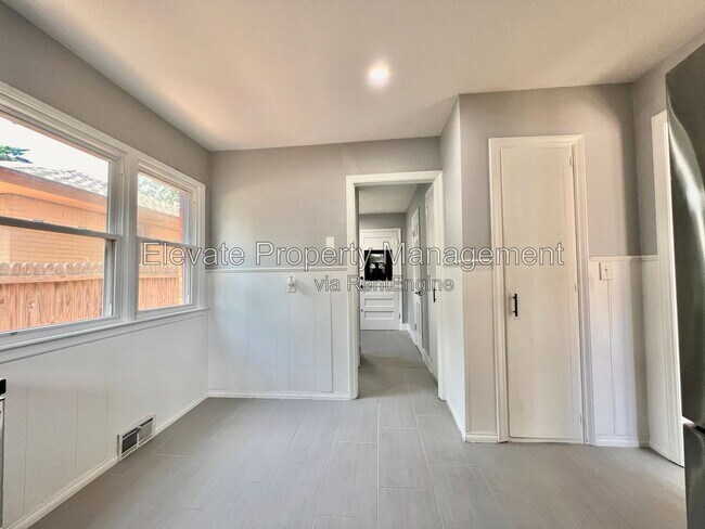 Building Photo - 2924 NW 71st St