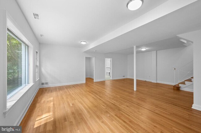 Building Photo - 2816 Ellicott St NW