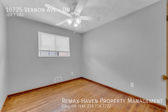 Building Photo - 10725 Vernon Ave