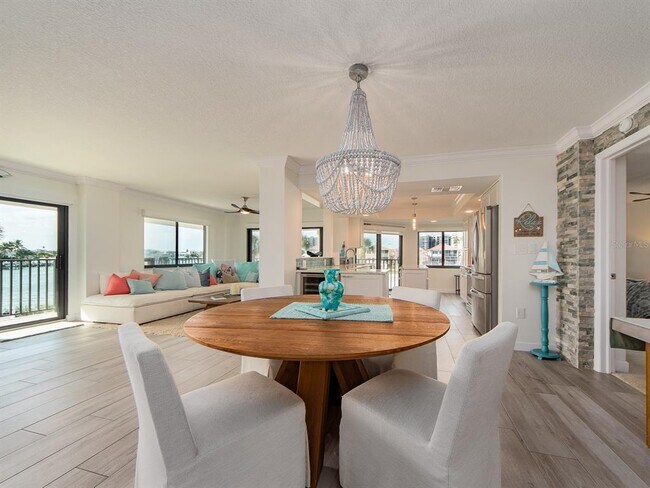 Building Photo - 240 Sand Key Estates Dr