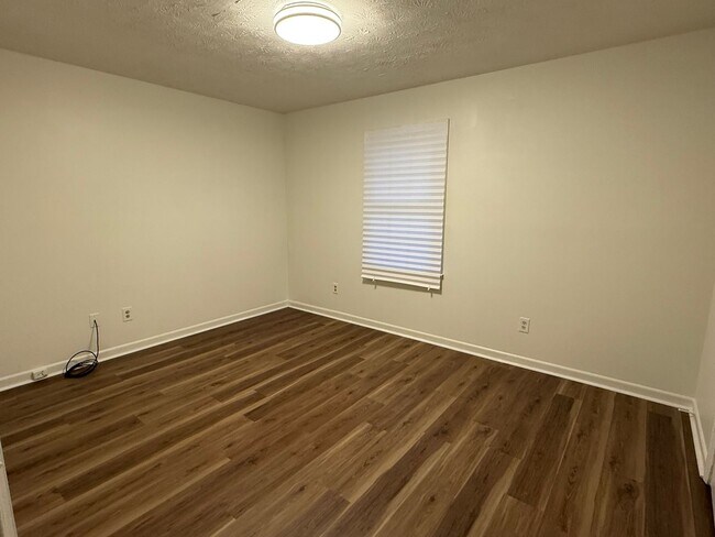 Building Photo - Fowler Drive