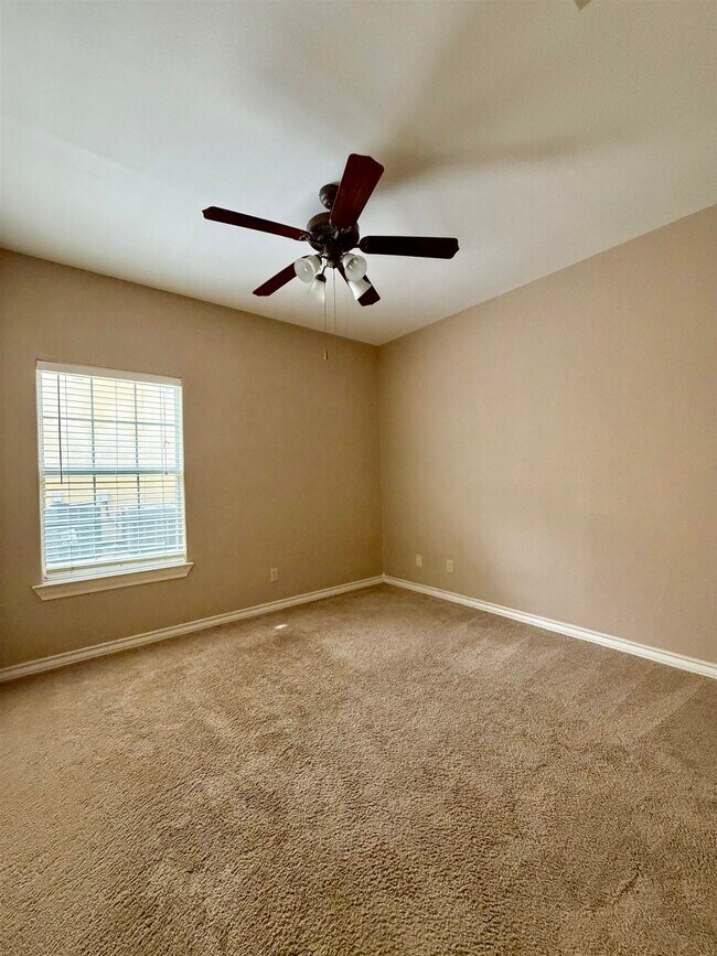 Building Photo - 9804 Cantera Ct