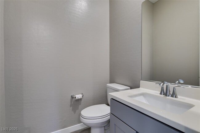 Building Photo - 2162 Sunset Valley St