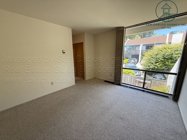Building Photo - Two Bedroom High Meadow Condominium