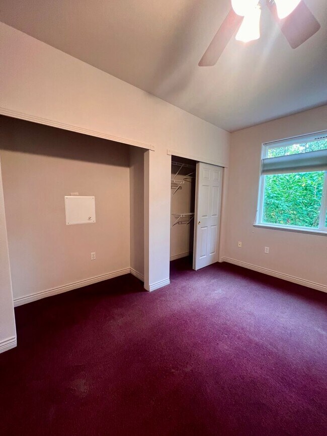 Building Photo - Cozy 2Bd 2Ba El Dorado Condo in Bellingham! (55+ RESIDENTS ONLY)
