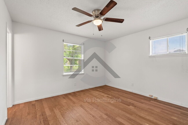 Building Photo - 9409 Cerelle Dr