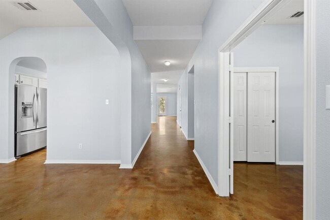Building Photo - 3321 Winding River Trail